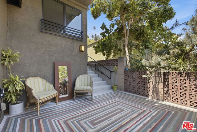 1621 Bridgeport Drive, Los Angeles, CA 90065