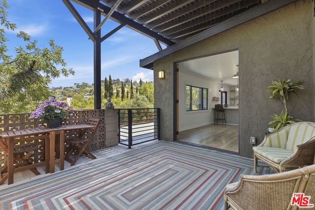 1621 Bridgeport Drive, Los Angeles, CA 90065