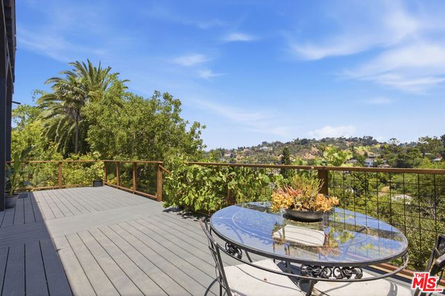 1621 Bridgeport Drive, Los Angeles, CA 90065