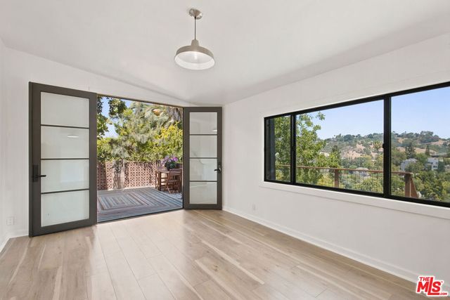 1621 Bridgeport Drive, Los Angeles, CA 90065