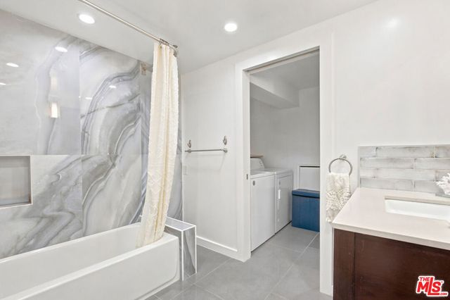 1621 Bridgeport Drive, Los Angeles, CA 90065