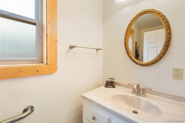 135 Daniwood Grove, Florissant, CO 80816