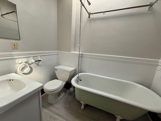 1 Harbor 8, Salem, MA 01970