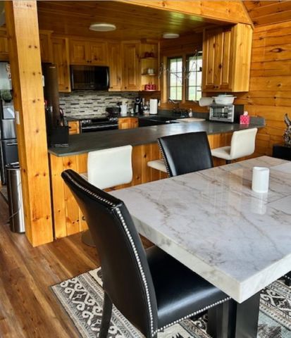 32 King's Highway, Colebrook, NH 03576