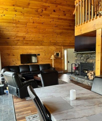 32 King's Highway, Colebrook, NH 03576