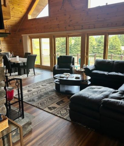 32 King's Highway, Colebrook, NH 03576