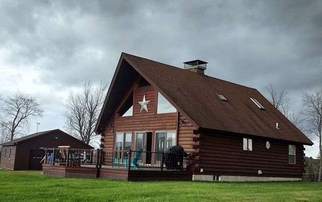 32 King's Highway, Colebrook, NH 03576