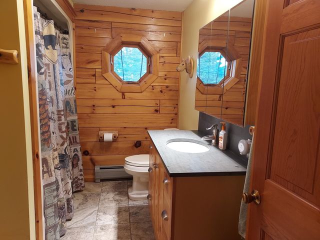 32 King's Highway, Colebrook, NH 03576