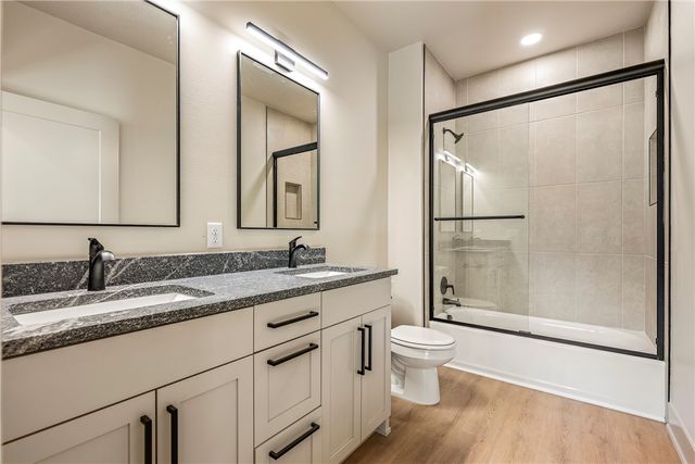 19 Carsphairn Lane, Bella Vista, AR 72715