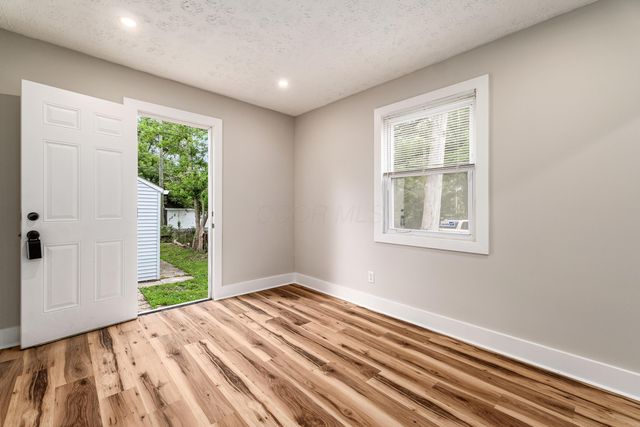 1606 Cordell Avenue, Columbus, OH 43211