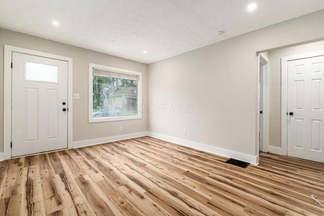 1606 Cordell Avenue, Columbus, OH 43211