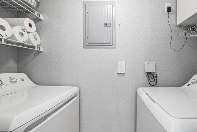 145 Yacht Club Way 210, Hypoluxo, FL 33462
