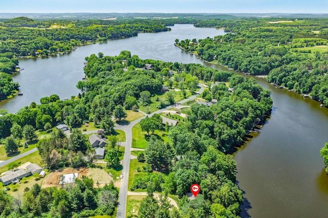 S589 Mockingbird Court, La Valle, WI 53491