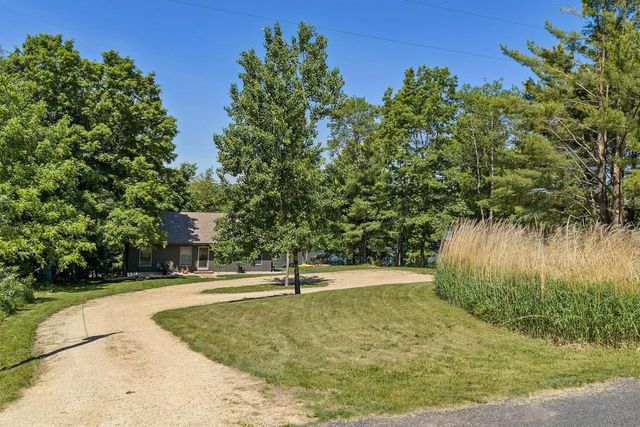 S589 Mockingbird Court, La Valle, WI 53491