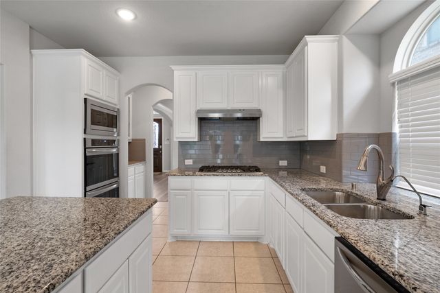 1013 Meadowlark Avenue, Forney, TX 75126