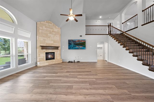 1013 Meadowlark Avenue, Forney, TX 75126