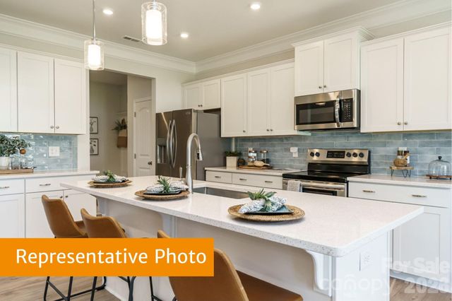 12184 Muscadine Court, Midland, NC 28107