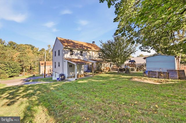 803 MAPLE LN, Aston, PA 19014