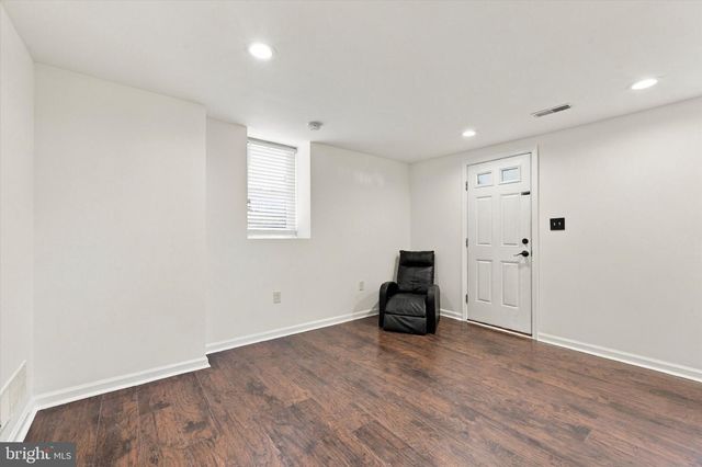 803 MAPLE LN, Aston, PA 19014