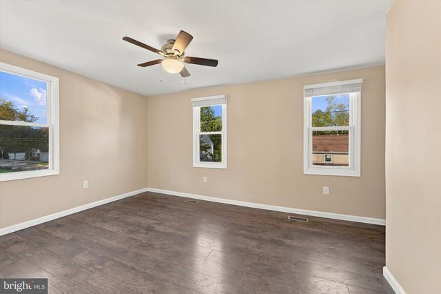 803 MAPLE LN, Aston, PA 19014