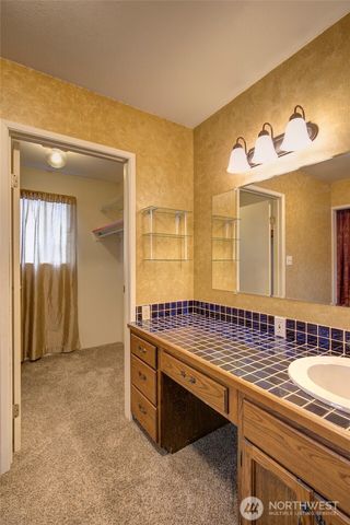 446 Eklund Avenue, Hoquiam, WA 98550