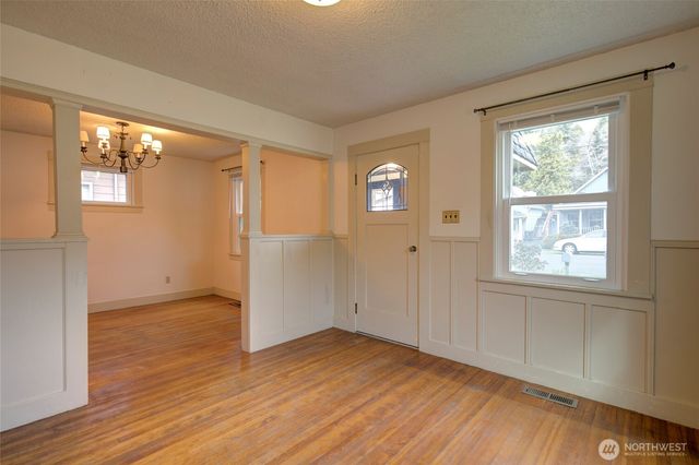 446 Eklund Avenue, Hoquiam, WA 98550