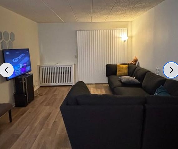 806 Foxworth Boulevard 3A, Lombard, IL 60148