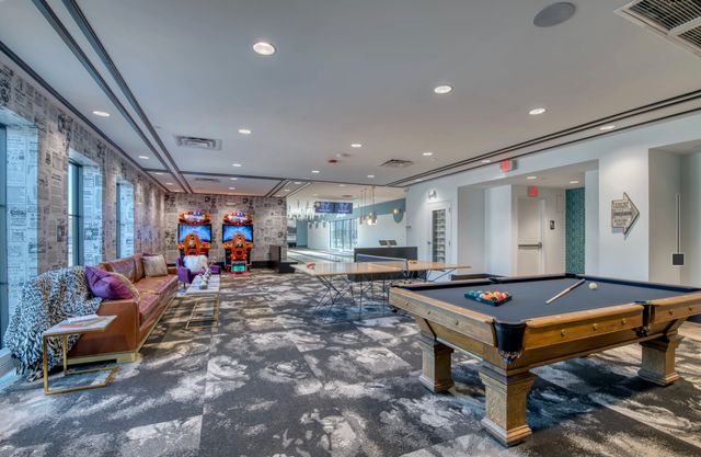 806 Foxworth Boulevard 3A, Lombard, IL 60148