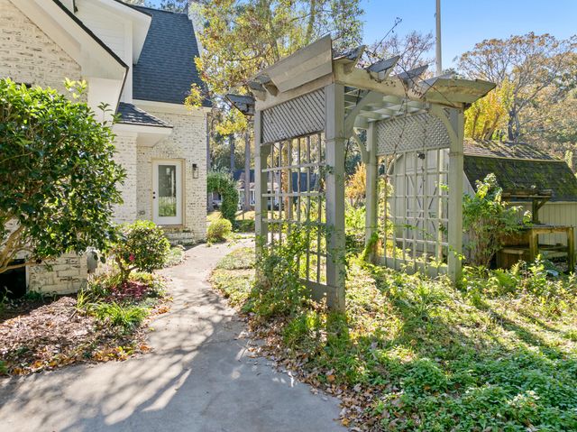 957 Regatta Road, Charleston, SC 29412