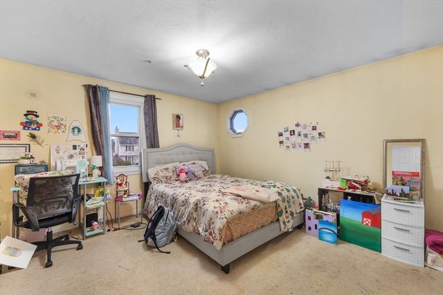 56 Odonnell Ave, Shrewsbury, MA 01545