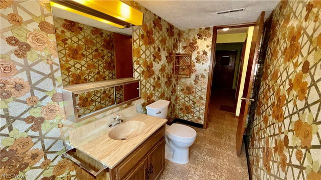 1331 Grant Drive, Parma, OH 44134