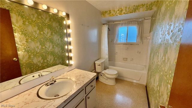 1331 Grant Drive, Parma, OH 44134