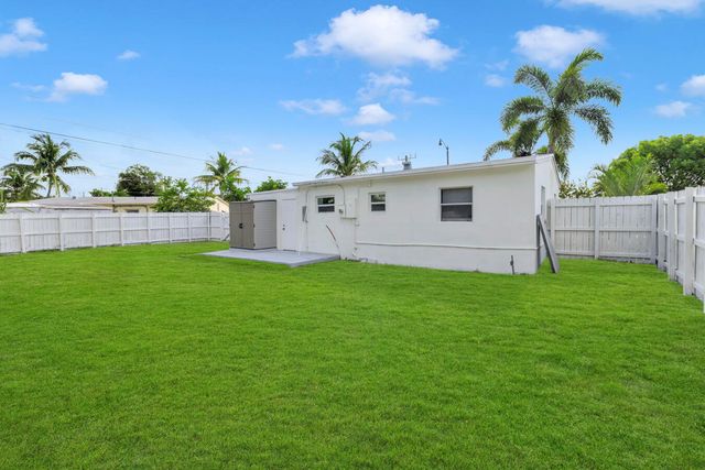 2533 NE 12th Terrace, Pompano Beach, FL 33064