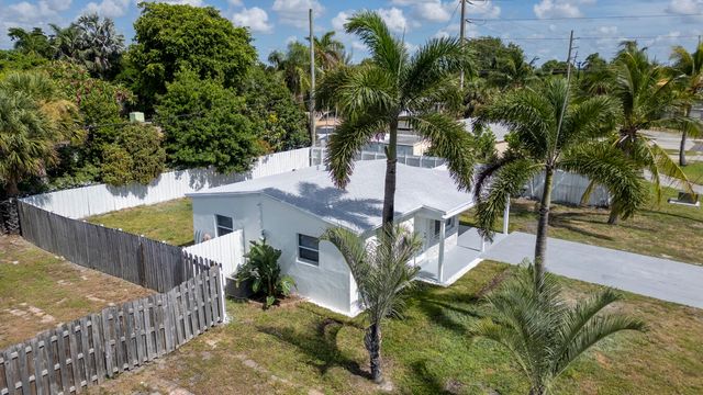 2533 NE 12th Terrace, Pompano Beach, FL 33064