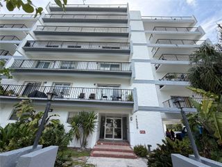 16508 NE 26th Ave 201, North Miami Beach, FL 33160