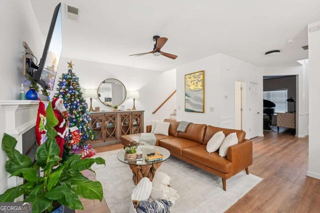 218 Haleys Court, Woodstock, GA 30188