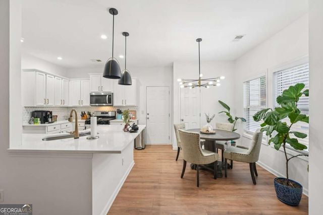 218 Haleys Court, Woodstock, GA 30188