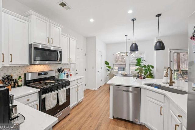 218 Haleys Court, Woodstock, GA 30188