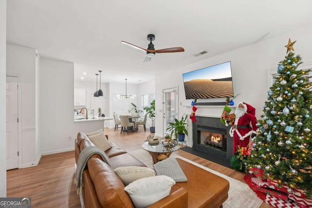 218 Haleys Court, Woodstock, GA 30188