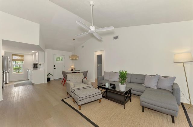 812 GARLAND AVENUE, Nokomis, FL 34275