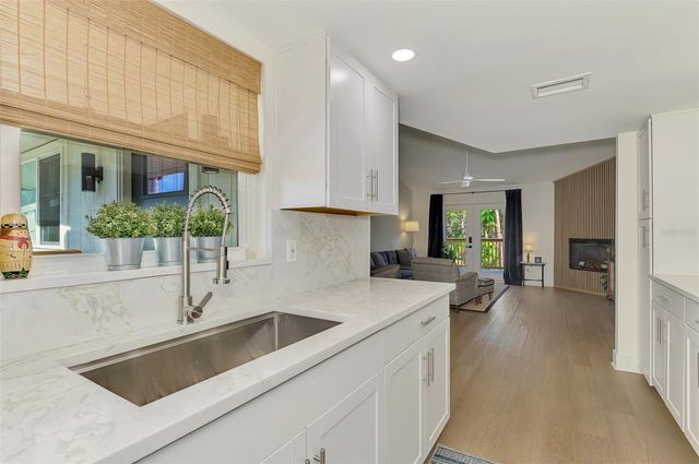 812 GARLAND AVENUE, Nokomis, FL 34275