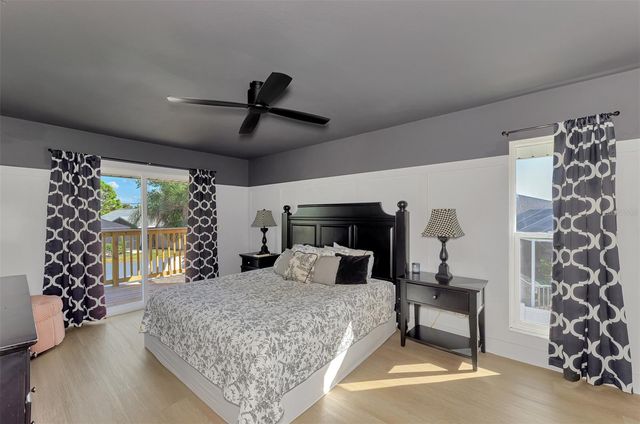 812 GARLAND AVENUE, Nokomis, FL 34275