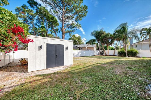 812 GARLAND AVENUE, Nokomis, FL 34275