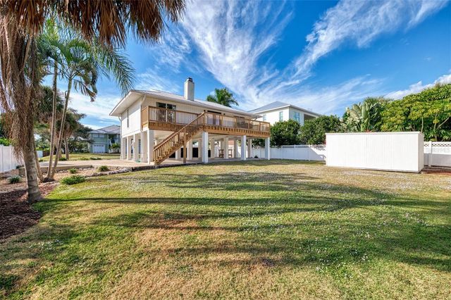 812 GARLAND AVENUE, Nokomis, FL 34275