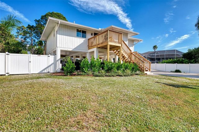 812 GARLAND AVENUE, Nokomis, FL 34275