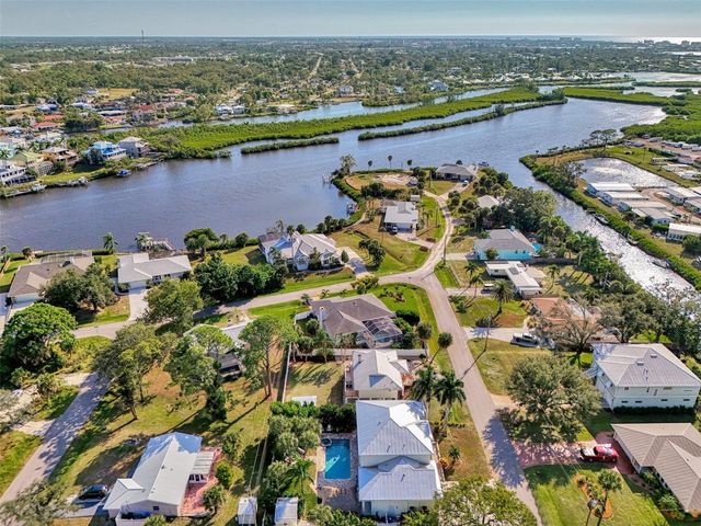 812 GARLAND AVENUE, Nokomis, FL 34275