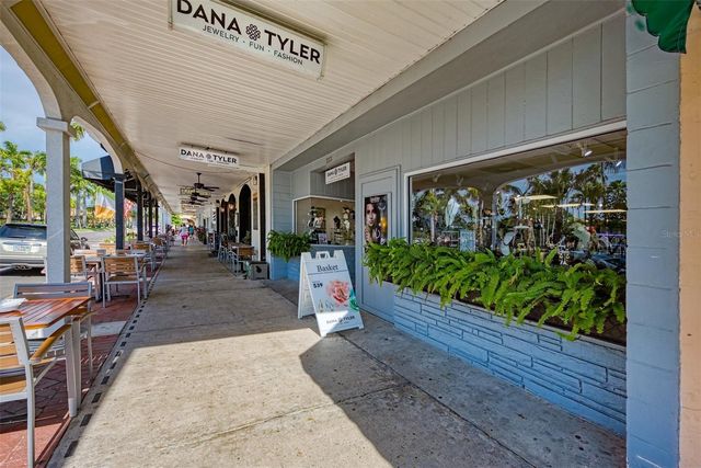 812 GARLAND AVENUE, Nokomis, FL 34275