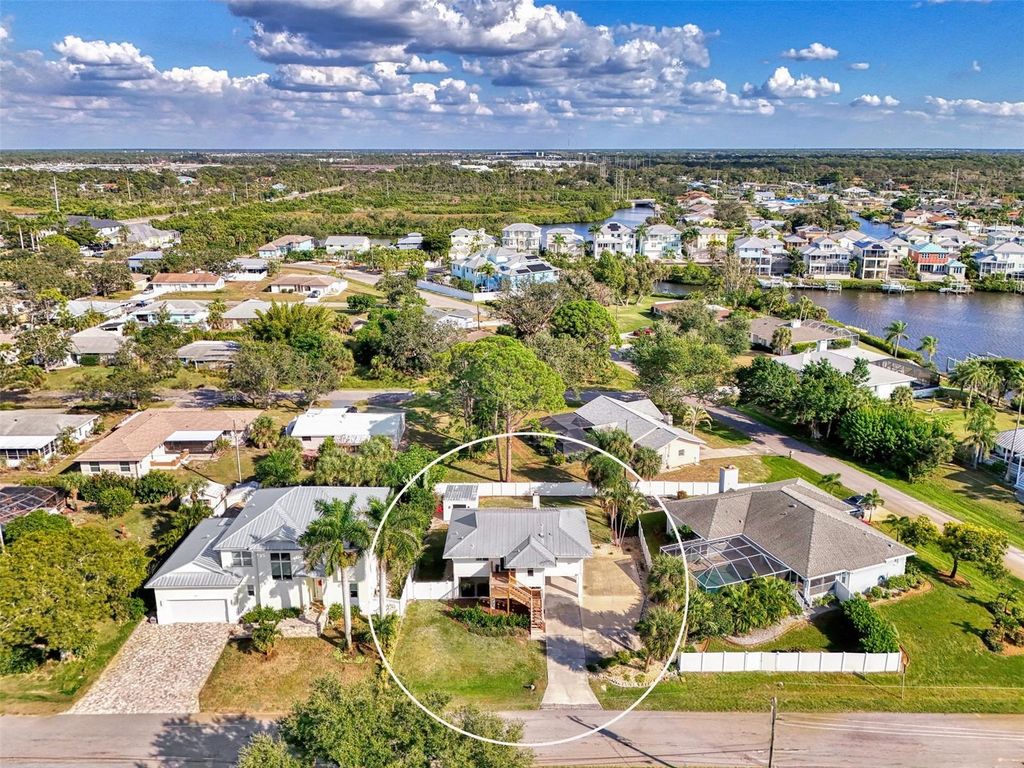 812 GARLAND AVENUE, Nokomis, FL 34275