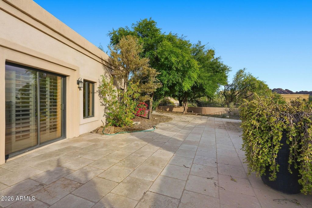 Image 35 of property listing at 4021 E LAMAR Road, Paradise Valley, AZ 85253