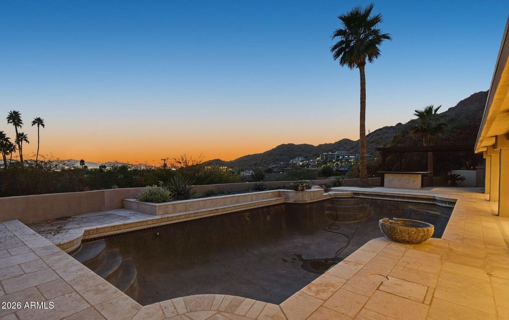 Image 46 of property listing at 4021 E LAMAR Road, Paradise Valley, AZ 85253